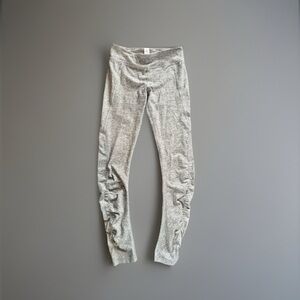 Ivivva by lululemon fitted leggings in grey size youth 10